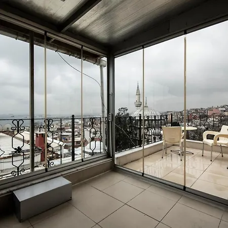 Sultanahmet Black Pearl *