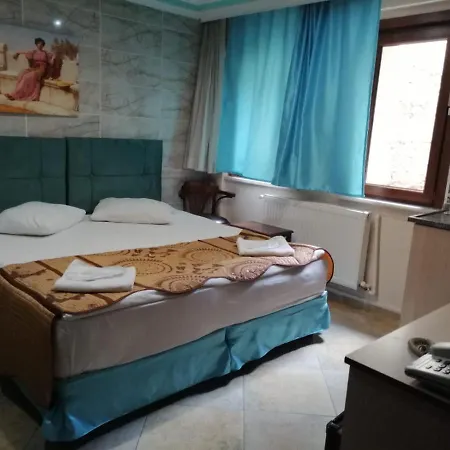 Sultanahmet Black Pearl